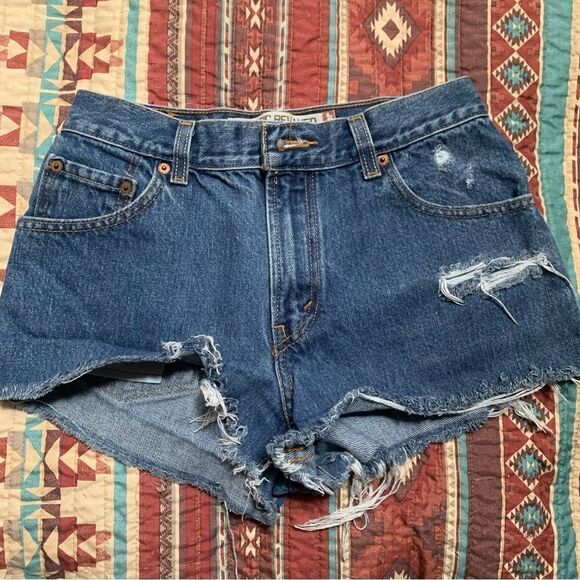 Vintage Levi’s 550 High Rise Shorts size 26 - Picture 3 of 7